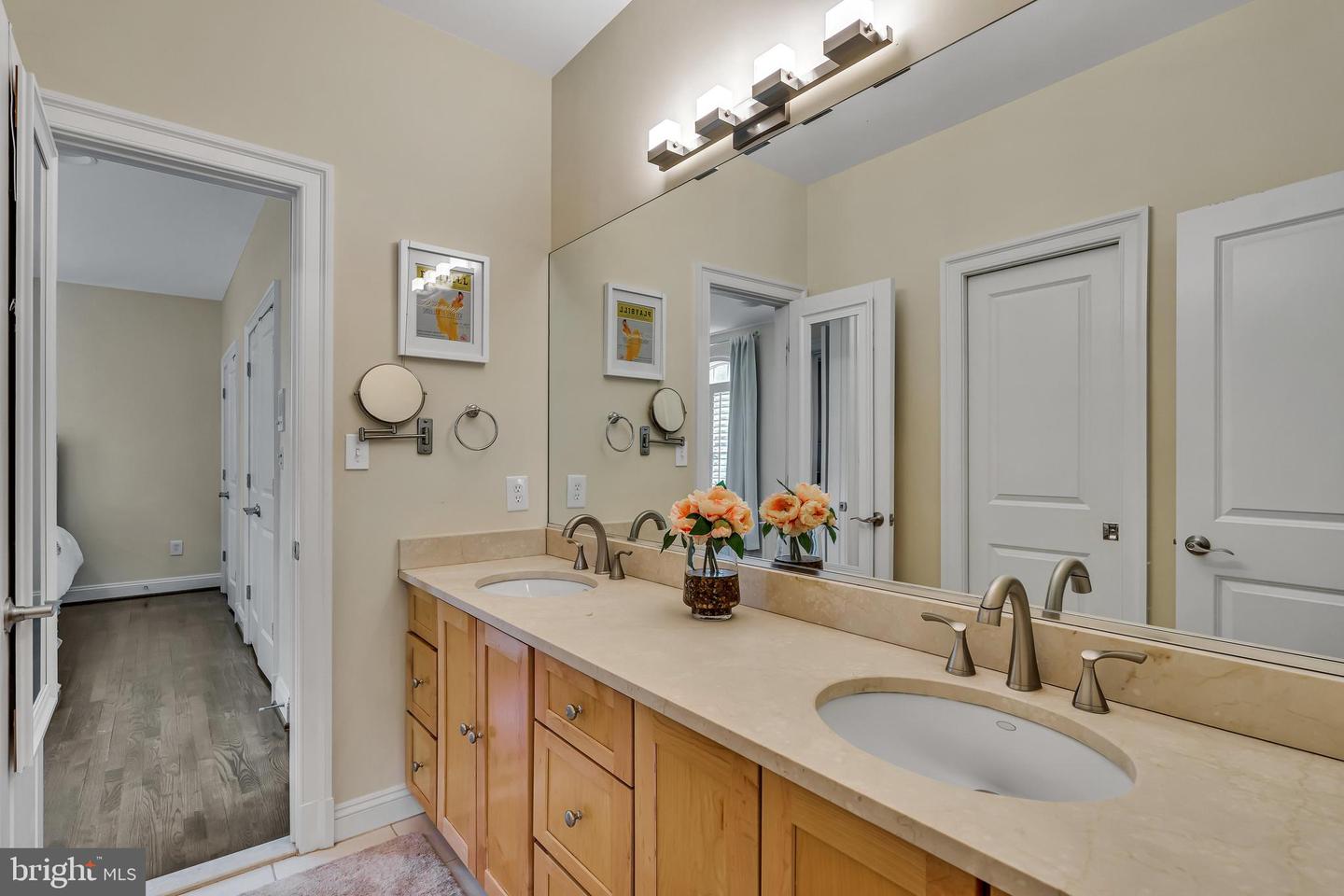 5526 MACARTHUR BLVD NW, WASHINGTON, District Of Columbia 20016, 6 Bedrooms Bedrooms, ,5 BathroomsBathrooms,Residential,For sale,5526 MACARTHUR BLVD NW,DCDC2201326 MLS # DCDC2201326