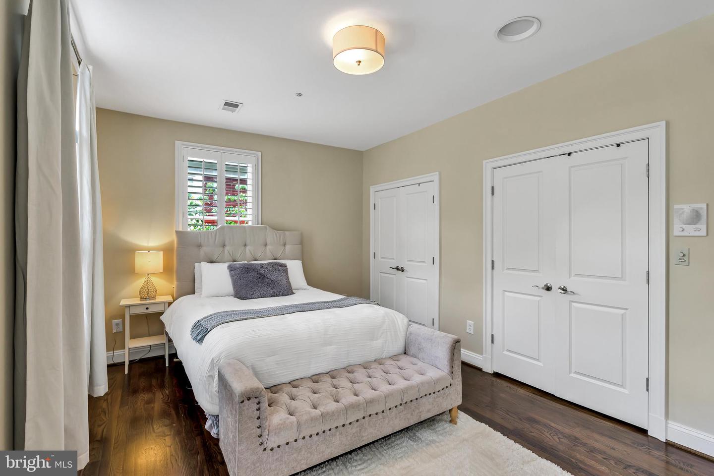 5526 MACARTHUR BLVD NW, WASHINGTON, District Of Columbia 20016, 6 Bedrooms Bedrooms, ,5 BathroomsBathrooms,Residential,For sale,5526 MACARTHUR BLVD NW,DCDC2201326 MLS # DCDC2201326