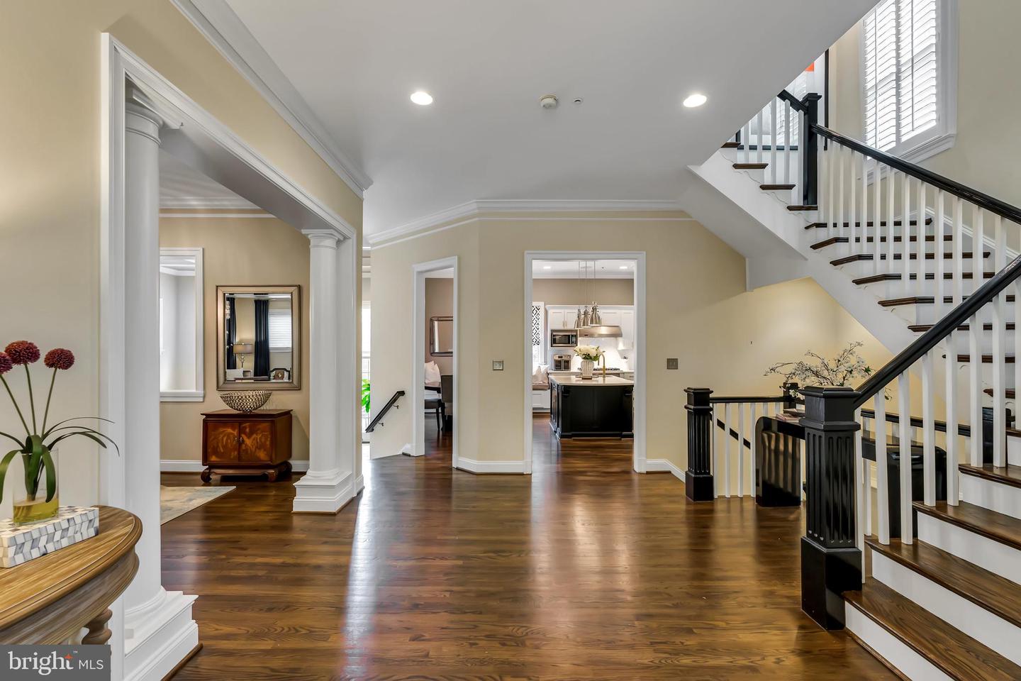 5526 MACARTHUR BLVD NW, WASHINGTON, District Of Columbia 20016, 6 Bedrooms Bedrooms, ,5 BathroomsBathrooms,Residential,For sale,5526 MACARTHUR BLVD NW,DCDC2201326 MLS # DCDC2201326