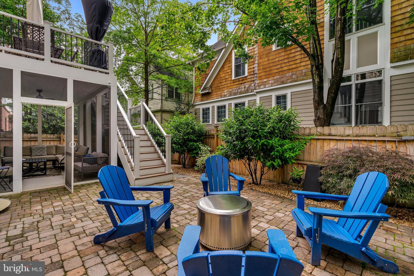5526 MACARTHUR BLVD NW, WASHINGTON, District Of Columbia 20016, 6 Bedrooms Bedrooms, ,5 BathroomsBathrooms,Residential,For sale,5526 MACARTHUR BLVD NW,DCDC2201326 MLS # DCDC2201326