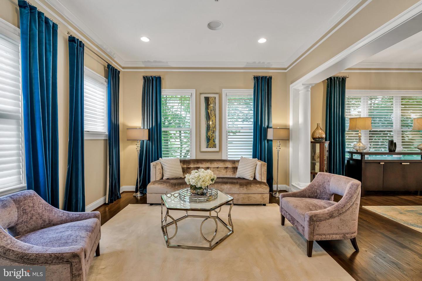 5526 MACARTHUR BLVD NW, WASHINGTON, District Of Columbia 20016, 6 Bedrooms Bedrooms, ,5 BathroomsBathrooms,Residential,For sale,5526 MACARTHUR BLVD NW,DCDC2201326 MLS # DCDC2201326