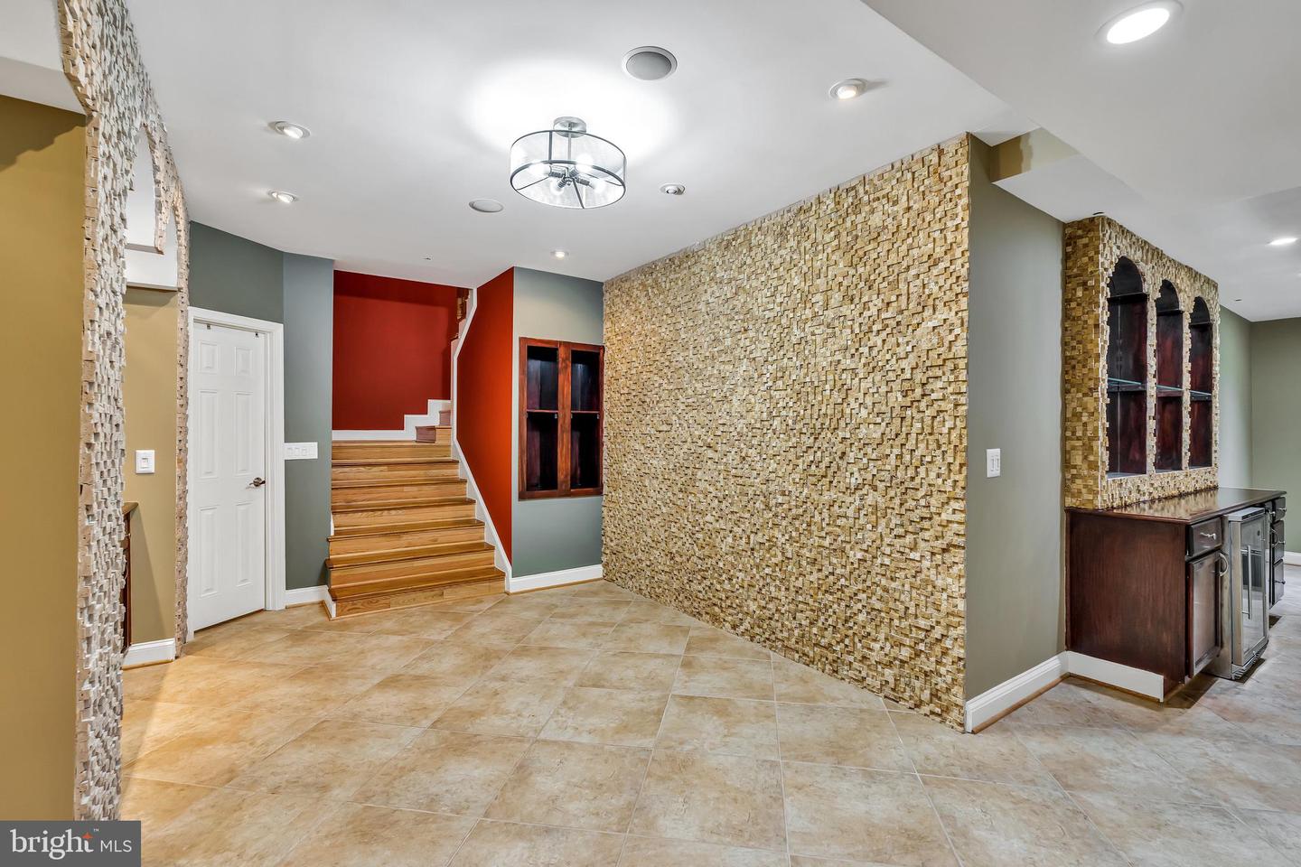 5526 MACARTHUR BLVD NW, WASHINGTON, District Of Columbia 20016, 6 Bedrooms Bedrooms, ,5 BathroomsBathrooms,Residential,For sale,5526 MACARTHUR BLVD NW,DCDC2201326 MLS # DCDC2201326