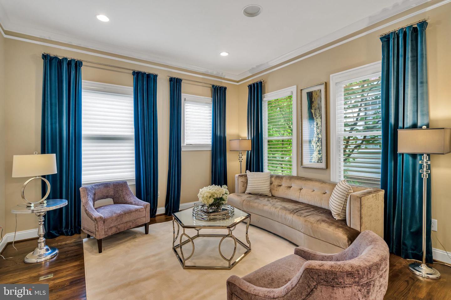 5526 MACARTHUR BLVD NW, WASHINGTON, District Of Columbia 20016, 6 Bedrooms Bedrooms, ,5 BathroomsBathrooms,Residential,For sale,5526 MACARTHUR BLVD NW,DCDC2201326 MLS # DCDC2201326