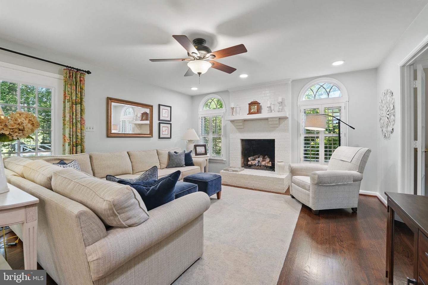 8346 ARGENT CIR, FAIRFAX STATION, Virginia 22039, 4 Bedrooms Bedrooms, ,3 BathroomsBathrooms,Residential,For sale,8346 ARGENT CIR,VAFX2241832 MLS # VAFX2241832