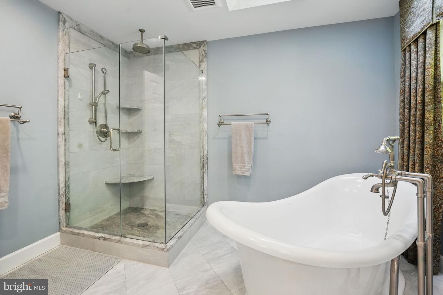 8346 ARGENT CIR, FAIRFAX STATION, Virginia 22039, 4 Bedrooms Bedrooms, ,3 BathroomsBathrooms,Residential,For sale,8346 ARGENT CIR,VAFX2241832 MLS # VAFX2241832