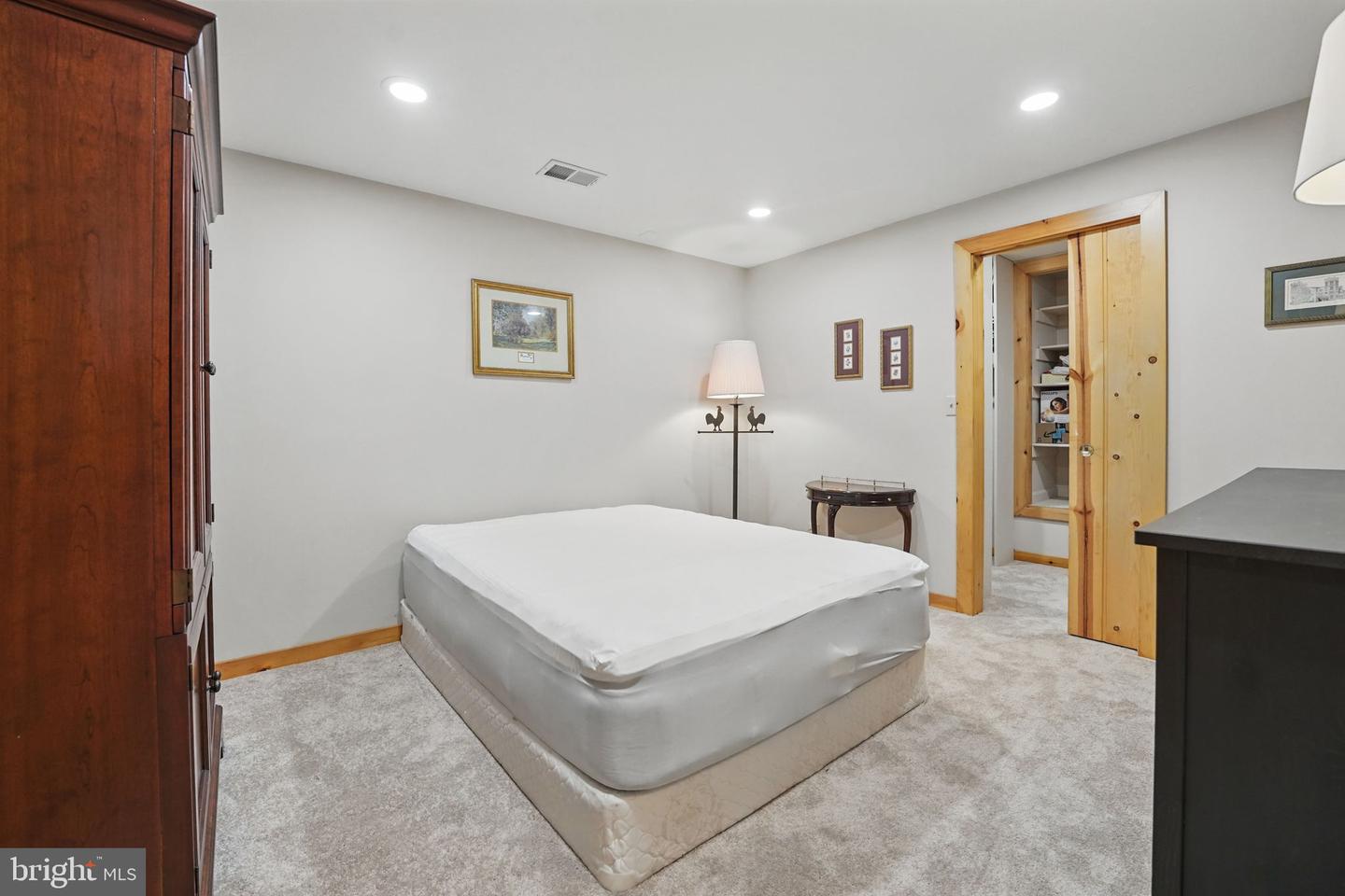 8346 ARGENT CIR, FAIRFAX STATION, Virginia 22039, 4 Bedrooms Bedrooms, ,3 BathroomsBathrooms,Residential,For sale,8346 ARGENT CIR,VAFX2241832 MLS # VAFX2241832