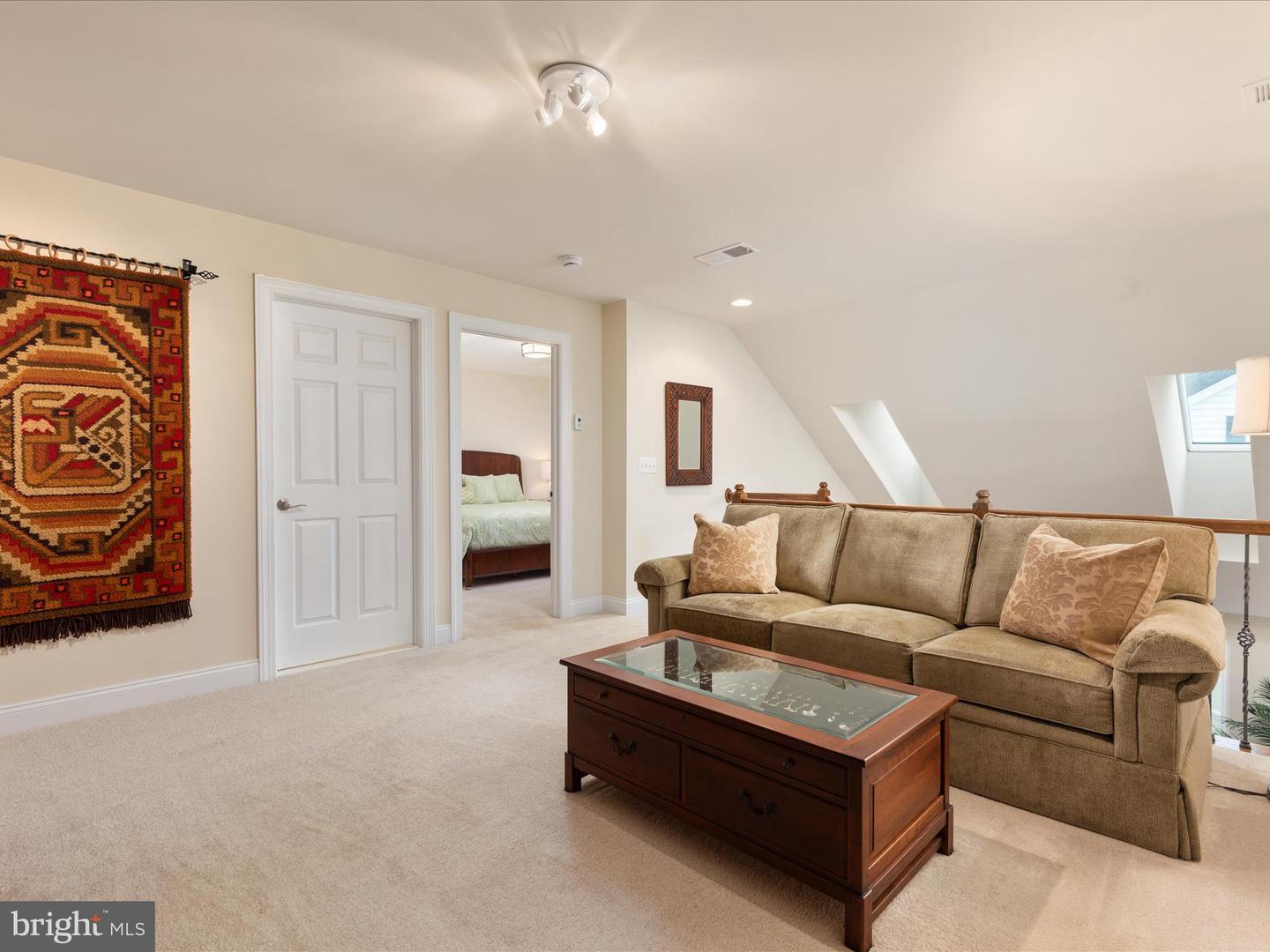 4861 PALMERS RIDGE CT, HAYMARKET, Virginia 20169, 3 Bedrooms Bedrooms, ,3 BathroomsBathrooms,Residential,For sale,4861 PALMERS RIDGE CT,VAPW2095054 MLS # VAPW2095054