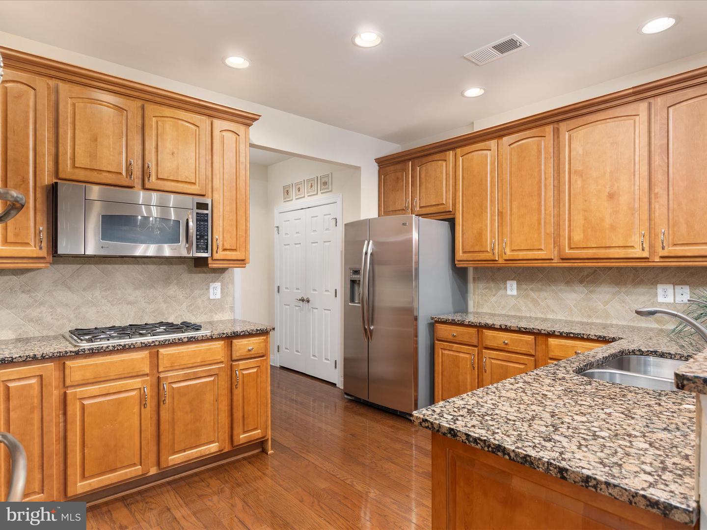 4861 PALMERS RIDGE CT, HAYMARKET, Virginia 20169, 3 Bedrooms Bedrooms, ,3 BathroomsBathrooms,Residential,For sale,4861 PALMERS RIDGE CT,VAPW2095054 MLS # VAPW2095054