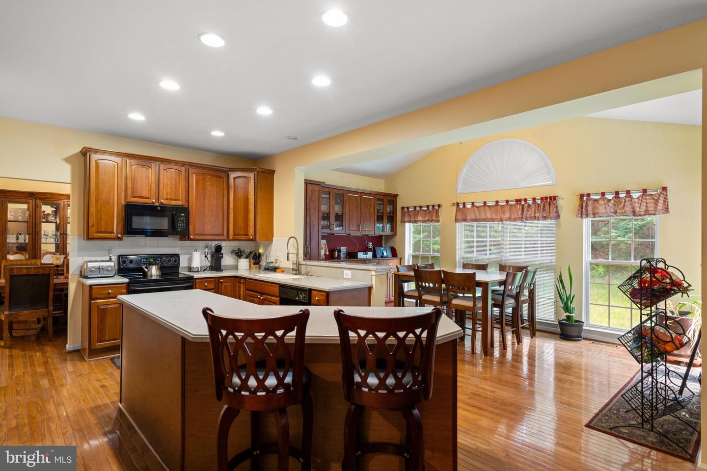 7313 EARLY MARKER CT, GAINESVILLE, Virginia 20155, 4 Bedrooms Bedrooms, ,3 BathroomsBathrooms,Residential,For sale,7313 EARLY MARKER CT,VAPW2095086 MLS # VAPW2095086