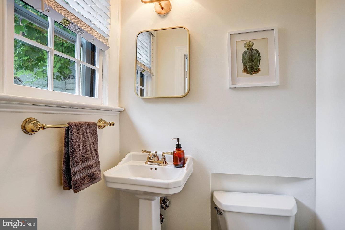 3103 OLIVER ST NW, WASHINGTON, District Of Columbia 20015, 4 Bedrooms Bedrooms, ,3 BathroomsBathrooms,Residential,For sale,3103 OLIVER ST NW,DCDC2201632 MLS # DCDC2201632