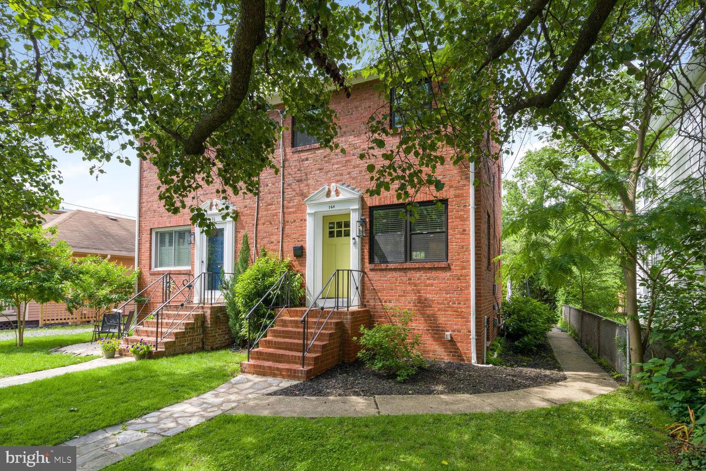 16 E MONROE AVE, ALEXANDRIA, Virginia 22301, 3 Bedrooms Bedrooms, ,2 BathroomsBathrooms,Residential,For sale,16 E MONROE AVE,VAAX2045530 MLS # VAAX2045530