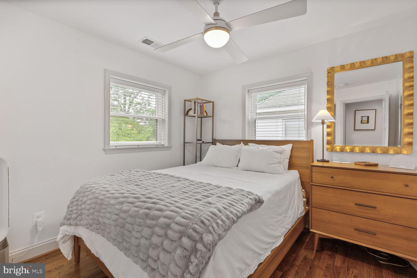 16 E MONROE AVE, ALEXANDRIA, Virginia 22301, 3 Bedrooms Bedrooms, ,2 BathroomsBathrooms,Residential,For sale,16 E MONROE AVE,VAAX2045530 MLS # VAAX2045530