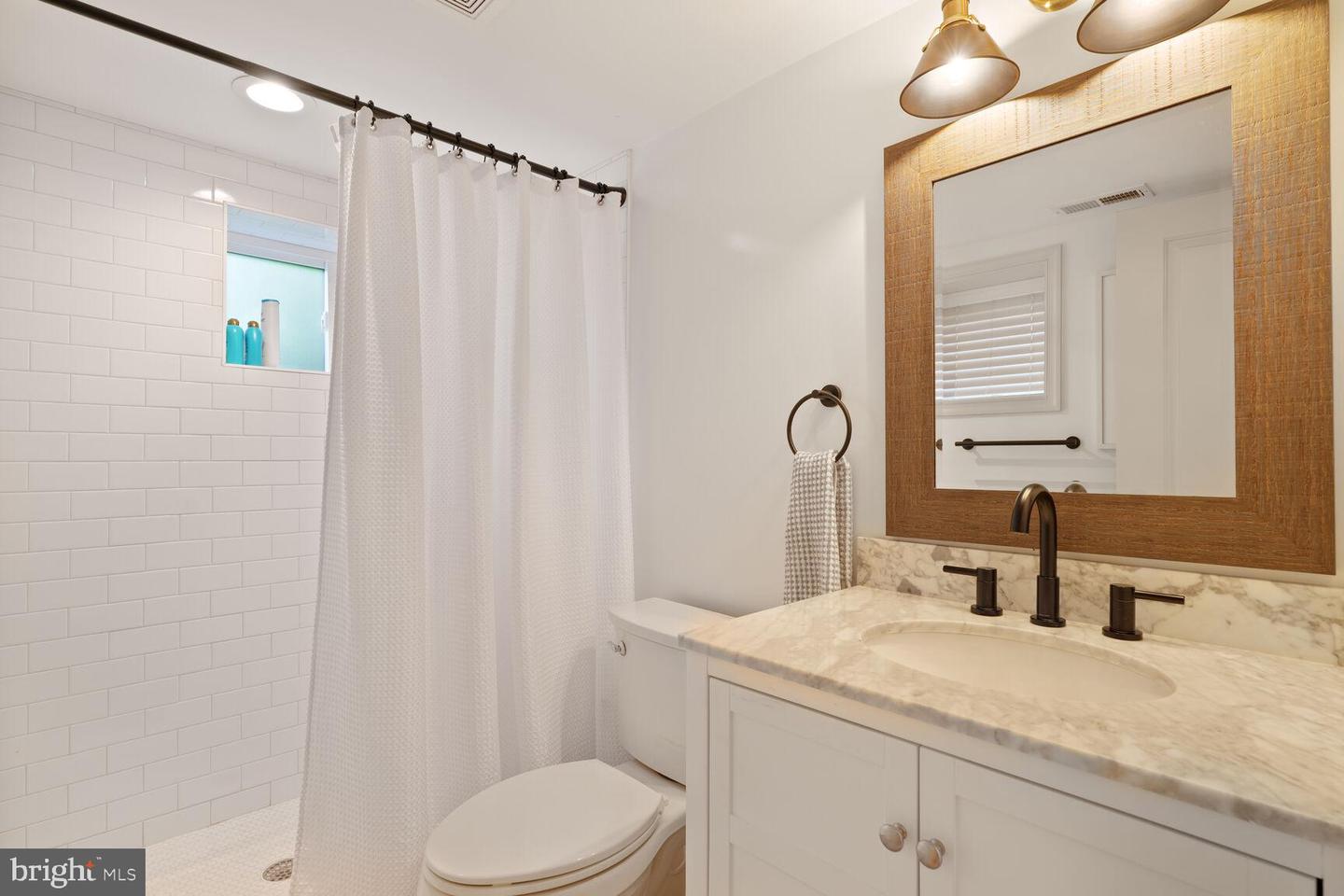 16 E MONROE AVE, ALEXANDRIA, Virginia 22301, 3 Bedrooms Bedrooms, ,2 BathroomsBathrooms,Residential,For sale,16 E MONROE AVE,VAAX2045530 MLS # VAAX2045530