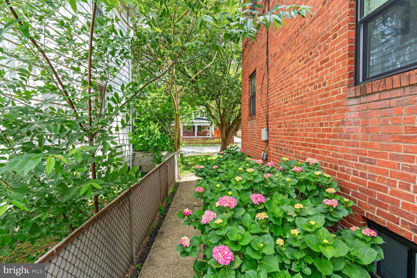 16 E MONROE AVE, ALEXANDRIA, Virginia 22301, 3 Bedrooms Bedrooms, ,2 BathroomsBathrooms,Residential,For sale,16 E MONROE AVE,VAAX2045530 MLS # VAAX2045530