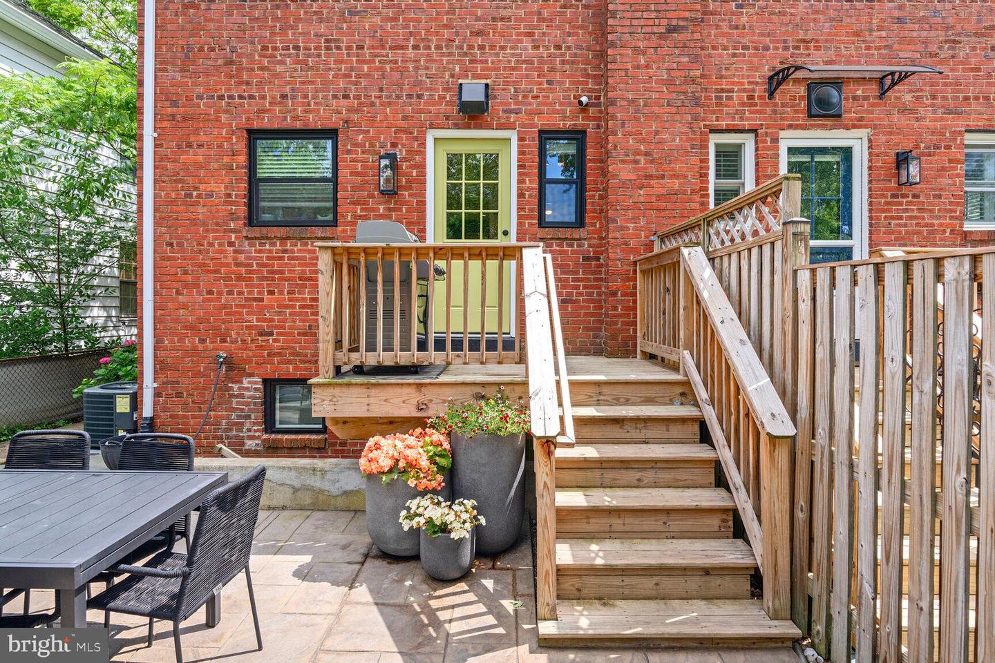 16 E MONROE AVE, ALEXANDRIA, Virginia 22301, 3 Bedrooms Bedrooms, ,2 BathroomsBathrooms,Residential,For sale,16 E MONROE AVE,VAAX2045530 MLS # VAAX2045530