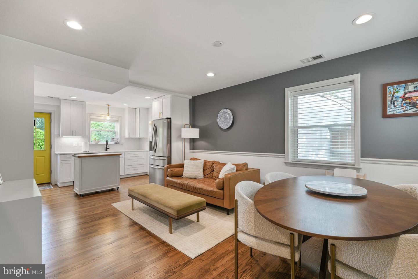16 E MONROE AVE, ALEXANDRIA, Virginia 22301, 3 Bedrooms Bedrooms, ,2 BathroomsBathrooms,Residential,For sale,16 E MONROE AVE,VAAX2045530 MLS # VAAX2045530