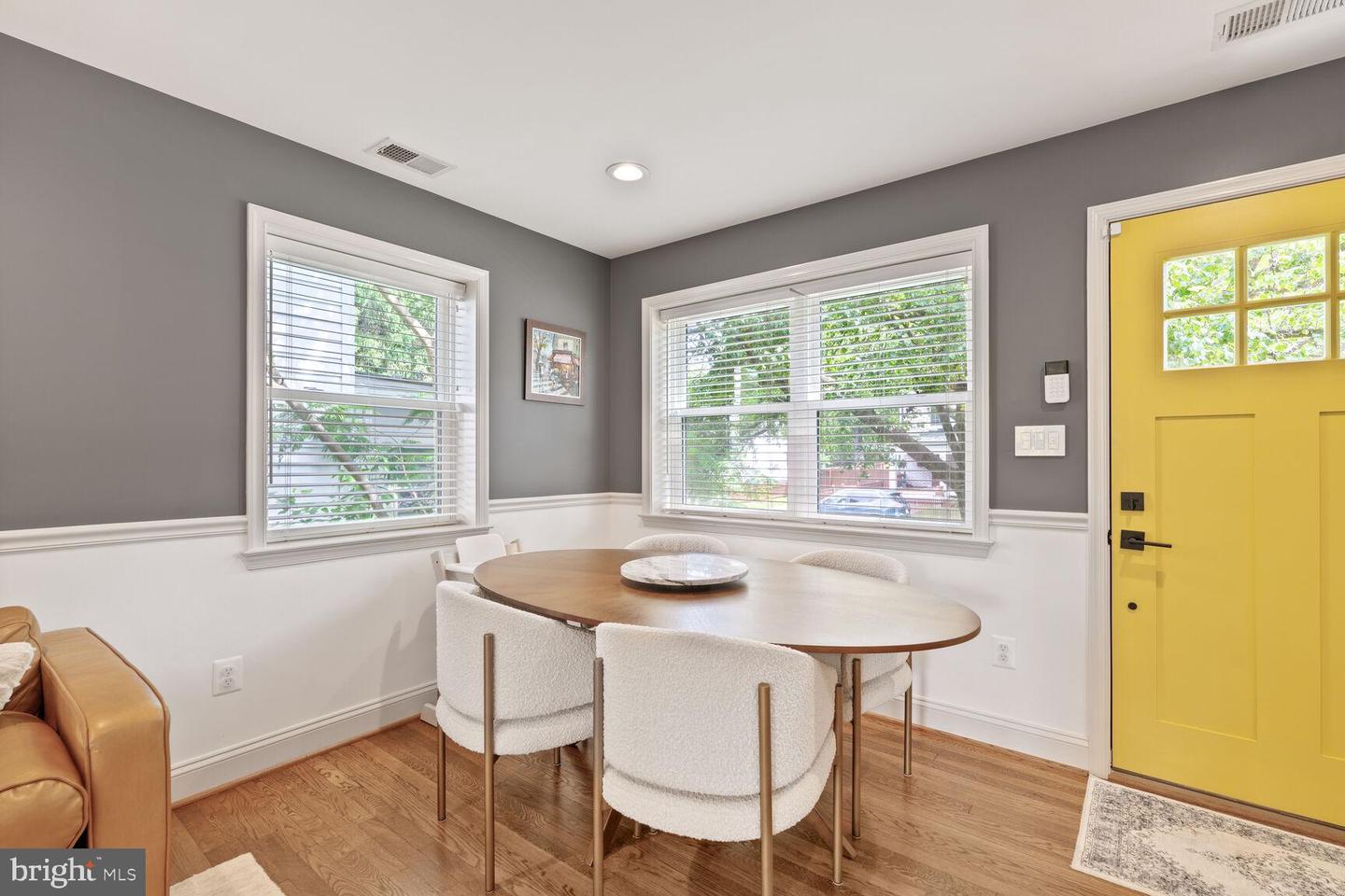 16 E MONROE AVE, ALEXANDRIA, Virginia 22301, 3 Bedrooms Bedrooms, ,2 BathroomsBathrooms,Residential,For sale,16 E MONROE AVE,VAAX2045530 MLS # VAAX2045530