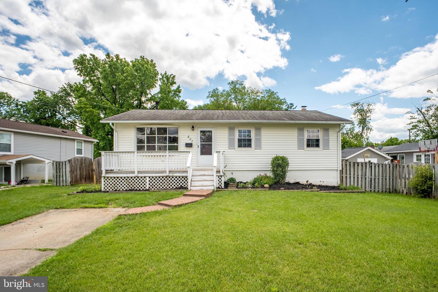 807 FULTON PL, WOODBRIDGE, Virginia 22191, 3 Bedrooms Bedrooms, ,2 BathroomsBathrooms,Residential,For sale,807 FULTON PL,VAPW2095188 MLS # VAPW2095188