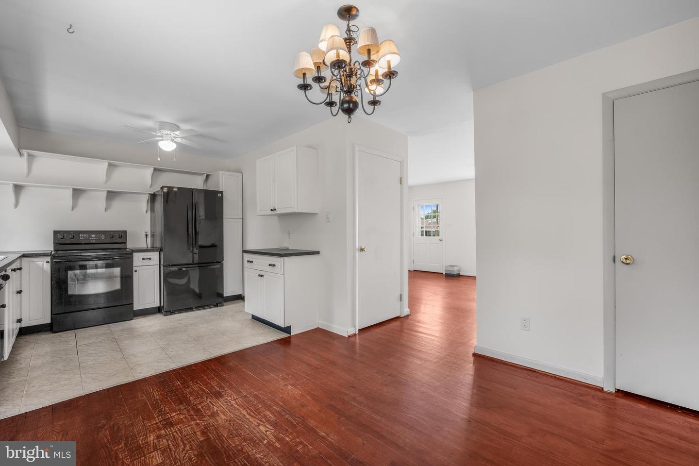 807 FULTON PL, WOODBRIDGE, Virginia 22191, 3 Bedrooms Bedrooms, ,2 BathroomsBathrooms,Residential,For sale,807 FULTON PL,VAPW2095188 MLS # VAPW2095188