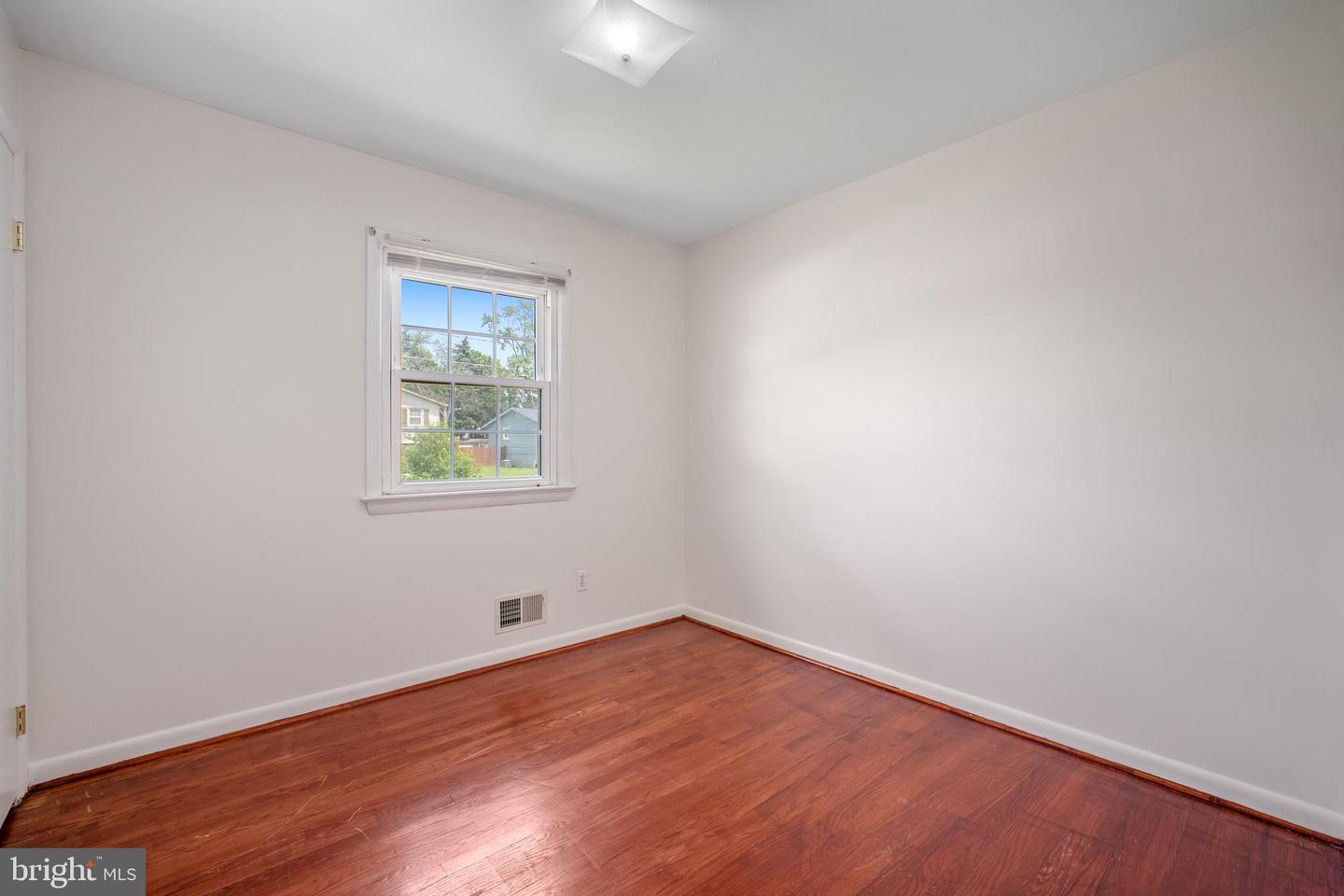 807 FULTON PL, WOODBRIDGE, Virginia 22191, 3 Bedrooms Bedrooms, ,2 BathroomsBathrooms,Residential,For sale,807 FULTON PL,VAPW2095188 MLS # VAPW2095188