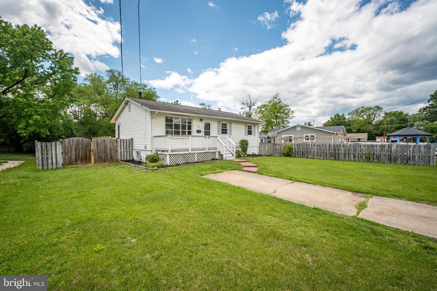 807 FULTON PL, WOODBRIDGE, Virginia 22191, 3 Bedrooms Bedrooms, ,2 BathroomsBathrooms,Residential,For sale,807 FULTON PL,VAPW2095188 MLS # VAPW2095188