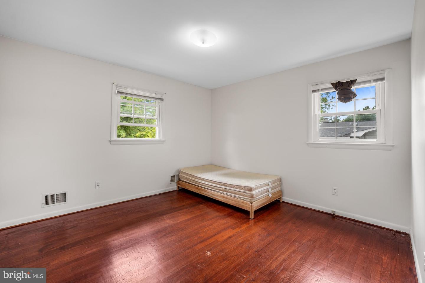 807 FULTON PL, WOODBRIDGE, Virginia 22191, 3 Bedrooms Bedrooms, ,2 BathroomsBathrooms,Residential,For sale,807 FULTON PL,VAPW2095188 MLS # VAPW2095188