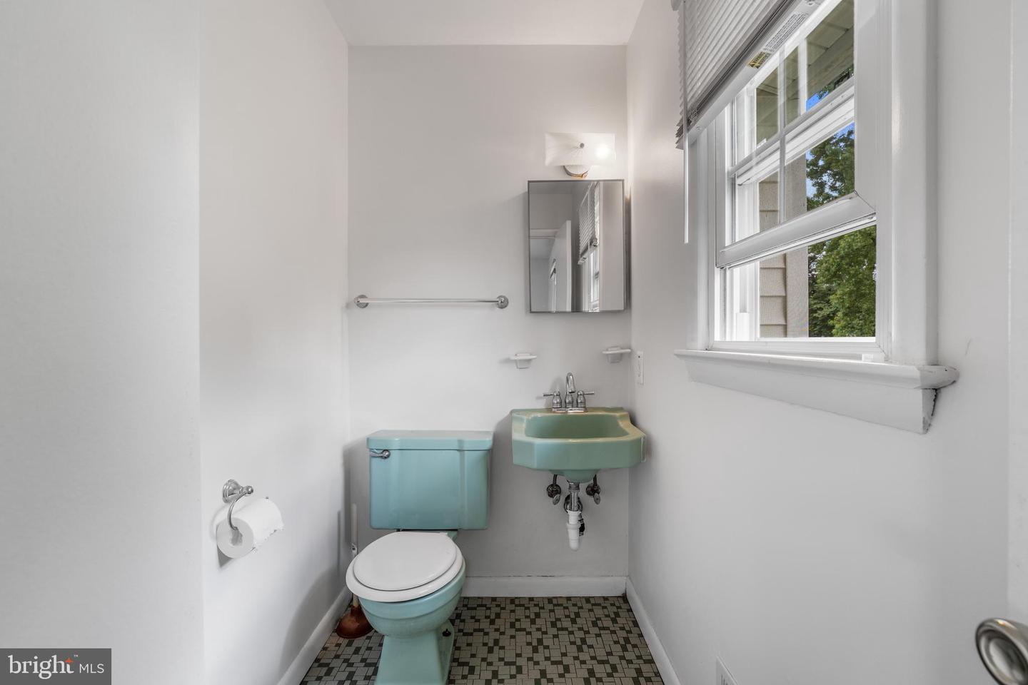 807 FULTON PL, WOODBRIDGE, Virginia 22191, 3 Bedrooms Bedrooms, ,2 BathroomsBathrooms,Residential,For sale,807 FULTON PL,VAPW2095188 MLS # VAPW2095188