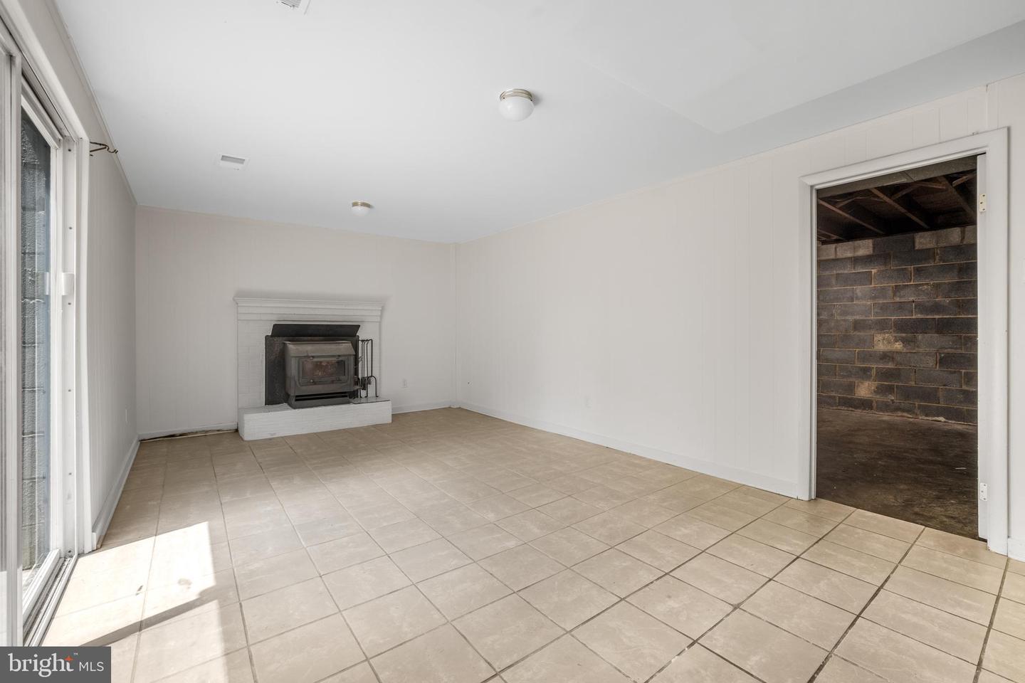 807 FULTON PL, WOODBRIDGE, Virginia 22191, 3 Bedrooms Bedrooms, ,2 BathroomsBathrooms,Residential,For sale,807 FULTON PL,VAPW2095188 MLS # VAPW2095188
