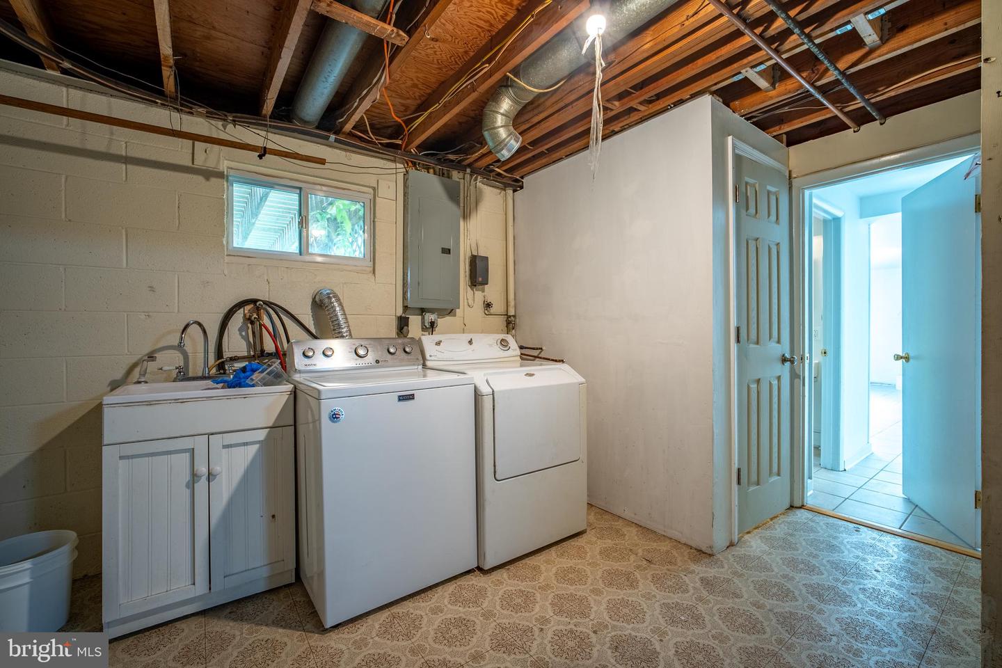 807 FULTON PL, WOODBRIDGE, Virginia 22191, 3 Bedrooms Bedrooms, ,2 BathroomsBathrooms,Residential,For sale,807 FULTON PL,VAPW2095188 MLS # VAPW2095188