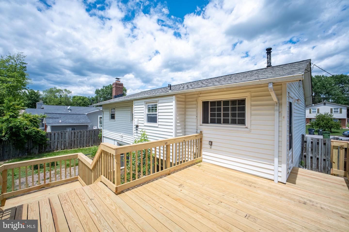 807 FULTON PL, WOODBRIDGE, Virginia 22191, 3 Bedrooms Bedrooms, ,2 BathroomsBathrooms,Residential,For sale,807 FULTON PL,VAPW2095188 MLS # VAPW2095188