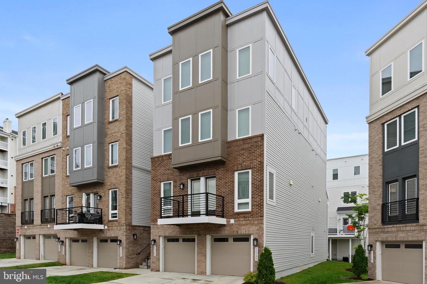 15590 GRADE LINE PL, WOODBRIDGE, Virginia 22191, 3 Bedrooms Bedrooms, ,2 BathroomsBathrooms,Residential,For sale,15590 GRADE LINE PL,VAPW2095206 MLS # VAPW2095206