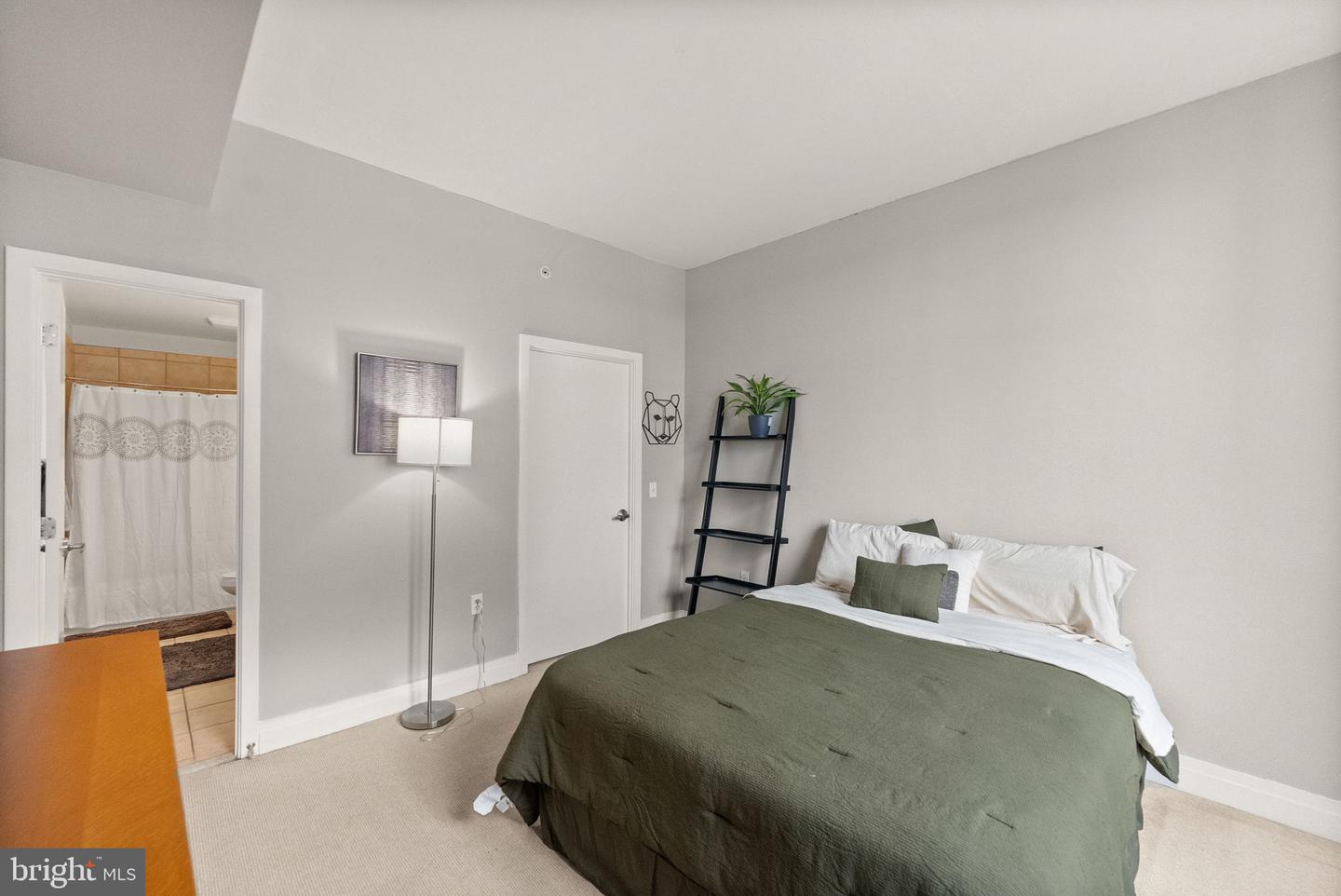 2120 VERMONT AVE NW #411, WASHINGTON, District Of Columbia 20001, 1 Bedroom Bedrooms, ,1 BathroomBathrooms,Residential,For sale,2120 VERMONT AVE NW #411,DCDC2201290 MLS # DCDC2201290
