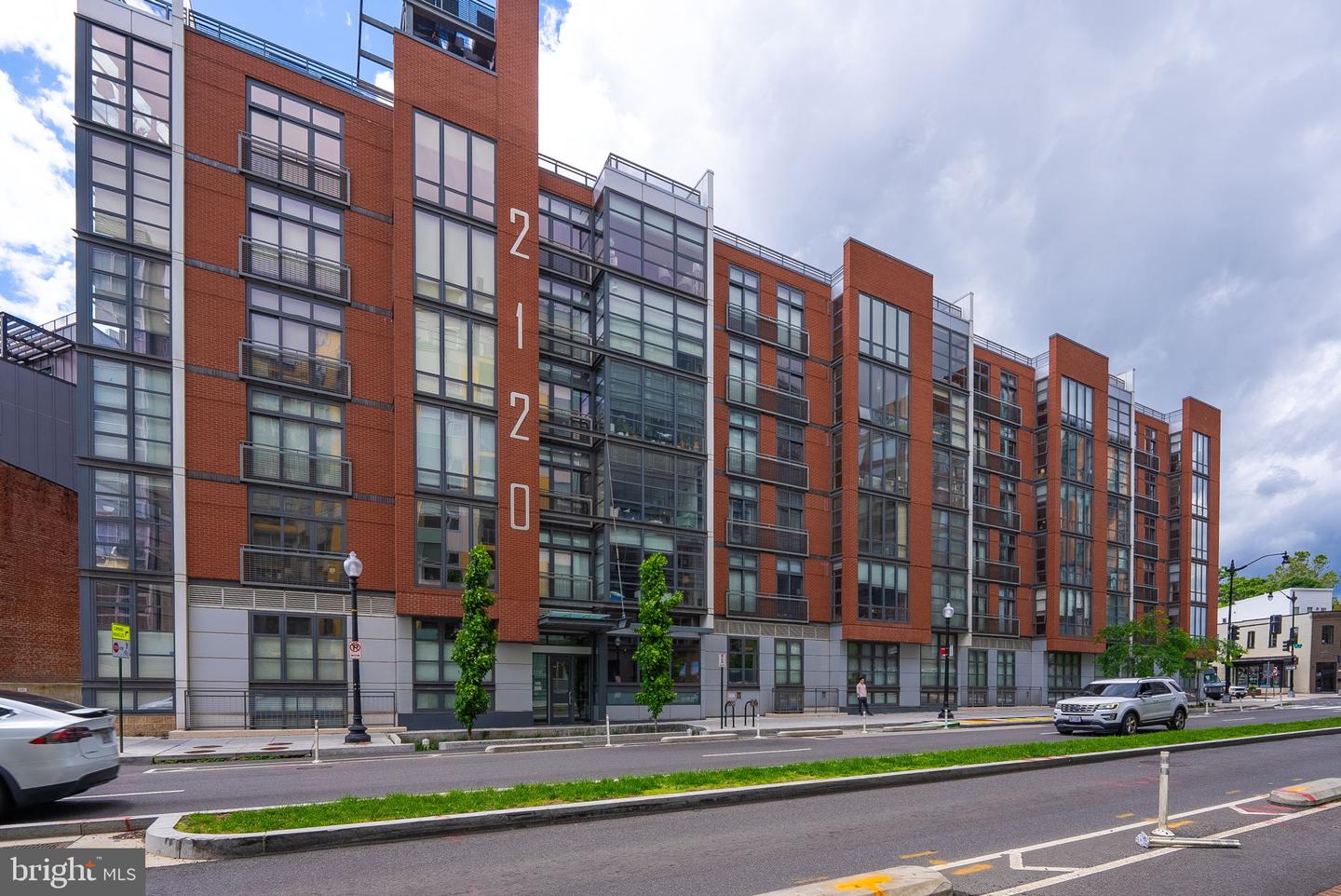 2120 VERMONT AVE NW #411, WASHINGTON, District Of Columbia 20001, 1 Bedroom Bedrooms, ,1 BathroomBathrooms,Residential,For sale,2120 VERMONT AVE NW #411,DCDC2201290 MLS # DCDC2201290