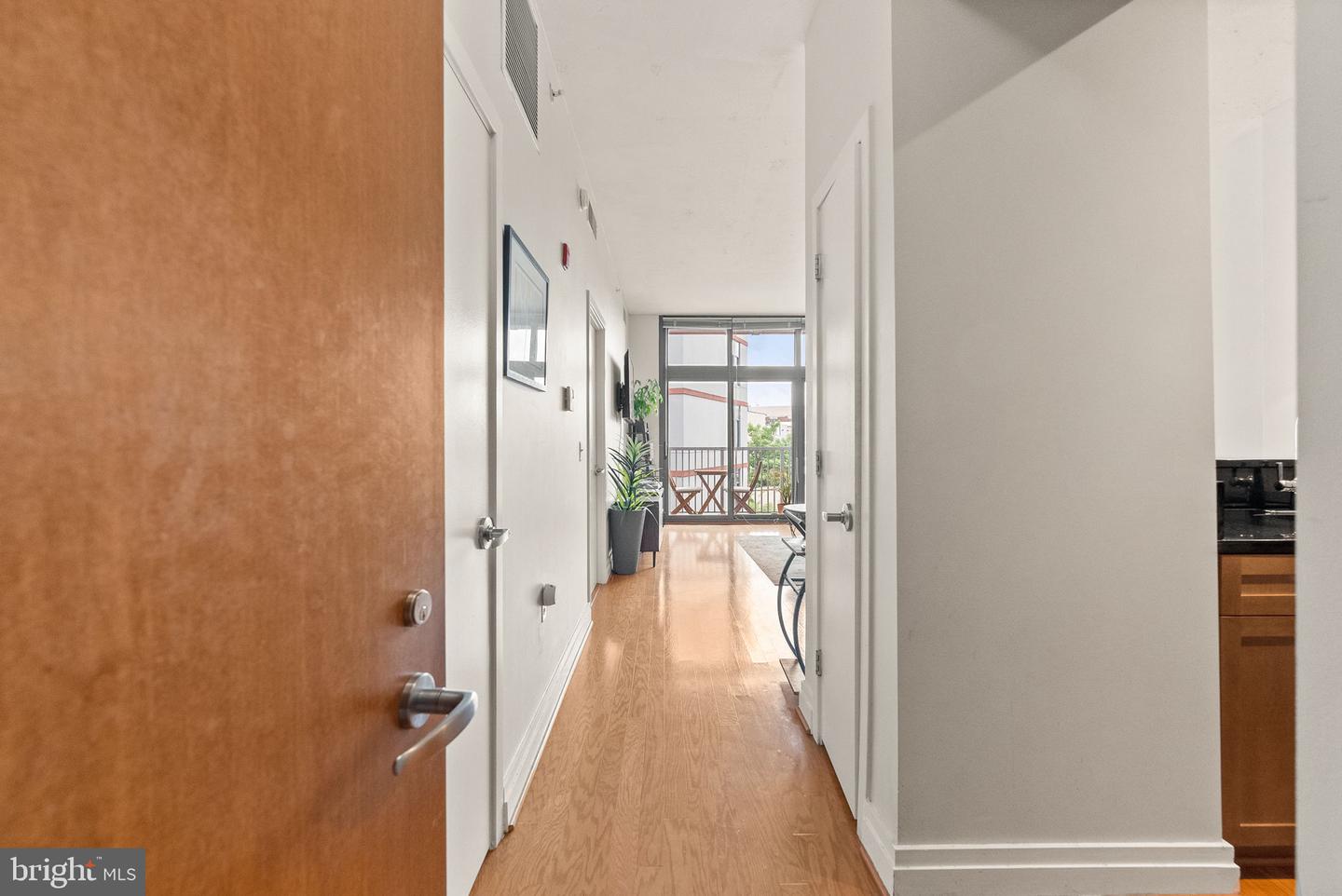 2120 VERMONT AVE NW #411, WASHINGTON, District Of Columbia 20001, 1 Bedroom Bedrooms, ,1 BathroomBathrooms,Residential,For sale,2120 VERMONT AVE NW #411,DCDC2201290 MLS # DCDC2201290