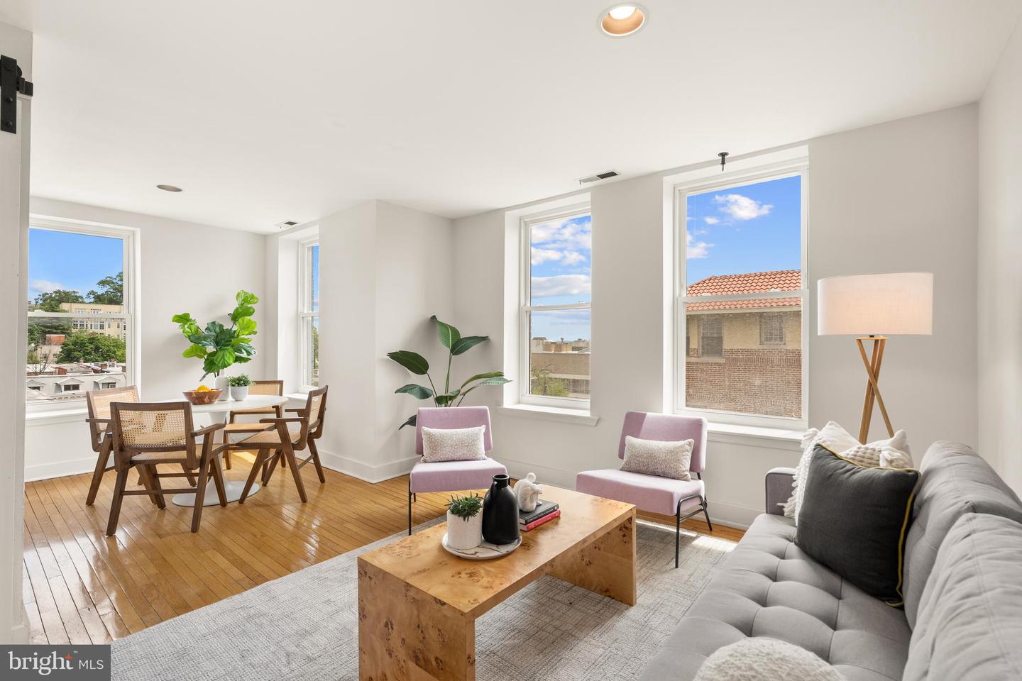 2305 18TH ST NW #406, WASHINGTON, District Of Columbia 20009, 1 Bedroom Bedrooms, ,1 BathroomBathrooms,Residential,For sale,2305 18TH ST NW #406,DCDC2201356 MLS # DCDC2201356