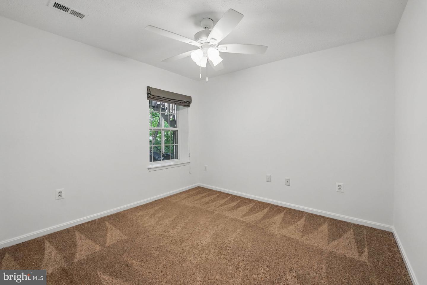 6305 THIN LEAF PL, WOODBRIDGE, Virginia 22193, 3 Bedrooms Bedrooms, ,3 BathroomsBathrooms,Residential,For sale,6305 THIN LEAF PL,VAPW2095018 MLS # VAPW2095018