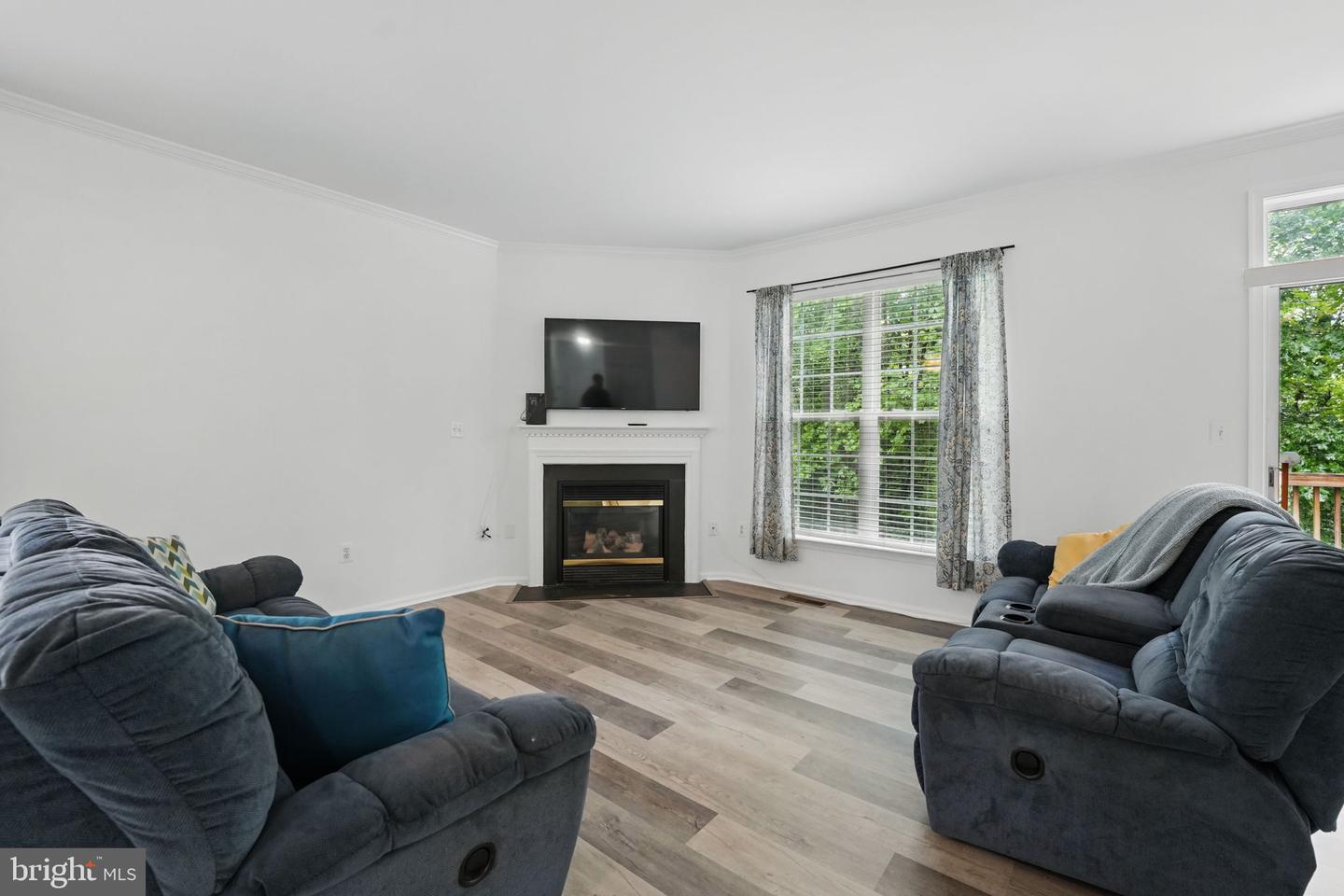 6305 THIN LEAF PL, WOODBRIDGE, Virginia 22193, 3 Bedrooms Bedrooms, ,3 BathroomsBathrooms,Residential,For sale,6305 THIN LEAF PL,VAPW2095018 MLS # VAPW2095018