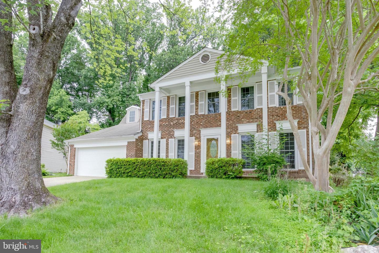 9302 LUNDY CT, BURKE, Virginia 22015, 5 Bedrooms Bedrooms, ,3 BathroomsBathrooms,Residential,For sale,9302 LUNDY CT,VAFX2242260 MLS # VAFX2242260
