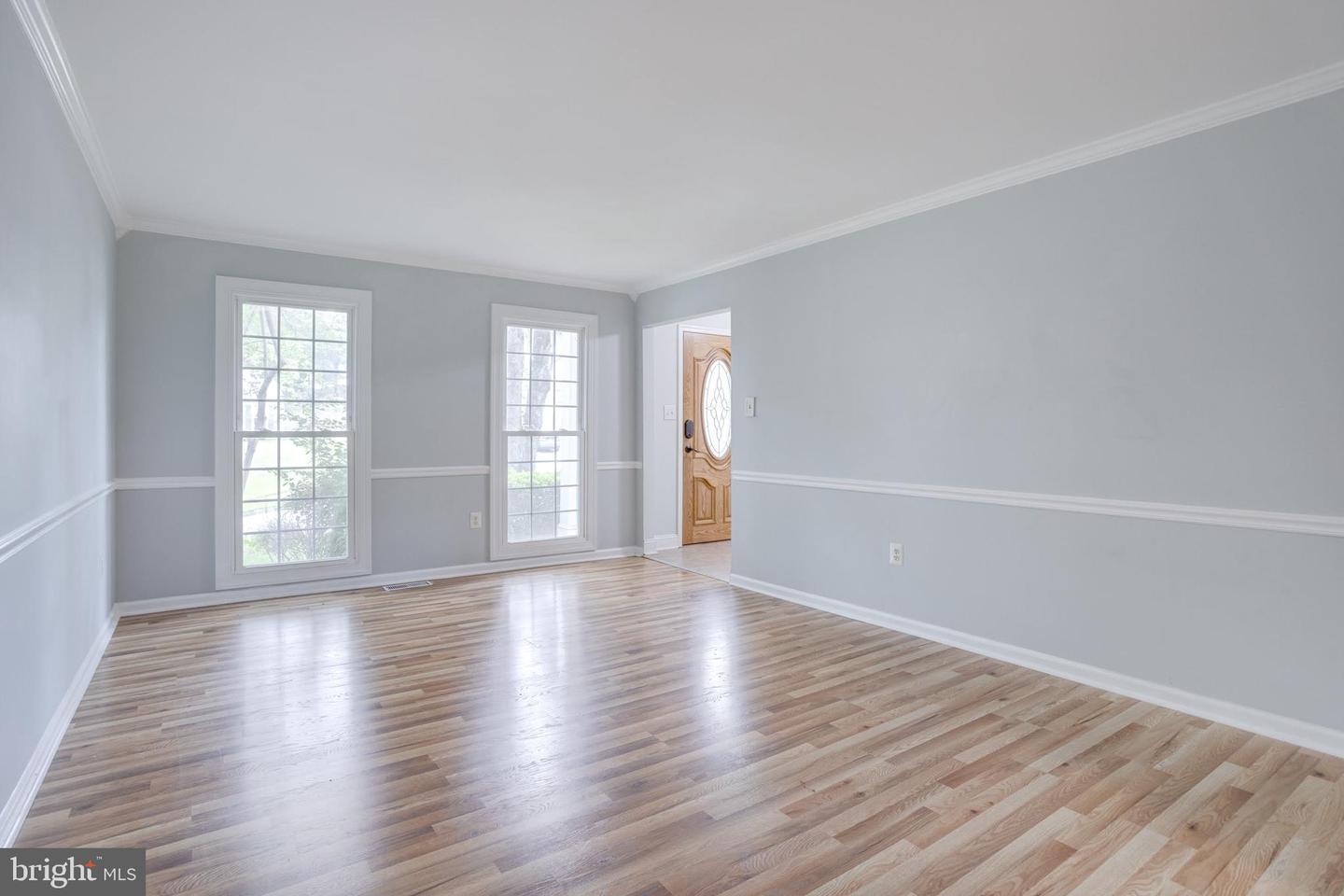 9302 LUNDY CT, BURKE, Virginia 22015, 5 Bedrooms Bedrooms, ,3 BathroomsBathrooms,Residential,For sale,9302 LUNDY CT,VAFX2242260 MLS # VAFX2242260