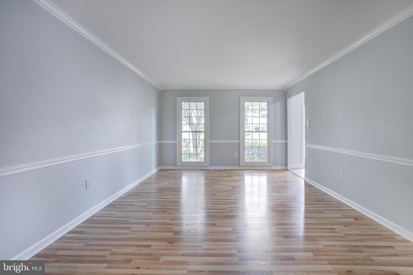 9302 LUNDY CT, BURKE, Virginia 22015, 5 Bedrooms Bedrooms, ,3 BathroomsBathrooms,Residential,For sale,9302 LUNDY CT,VAFX2242260 MLS # VAFX2242260