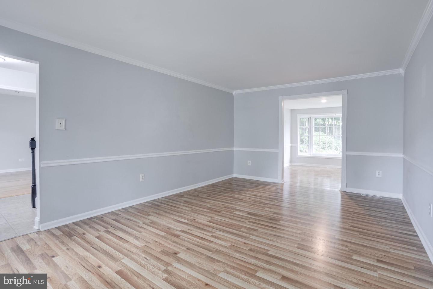 9302 LUNDY CT, BURKE, Virginia 22015, 5 Bedrooms Bedrooms, ,3 BathroomsBathrooms,Residential,For sale,9302 LUNDY CT,VAFX2242260 MLS # VAFX2242260