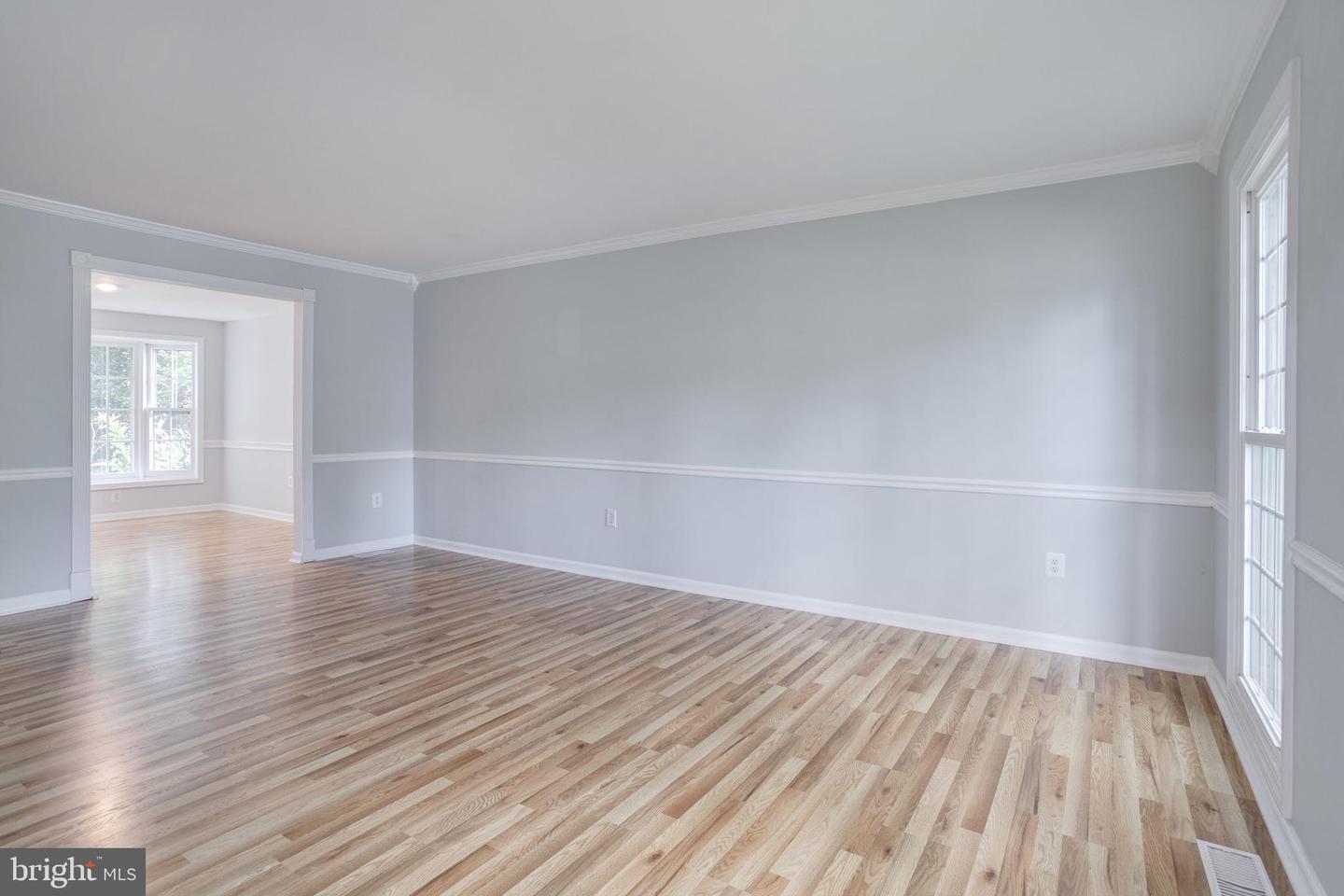 9302 LUNDY CT, BURKE, Virginia 22015, 5 Bedrooms Bedrooms, ,3 BathroomsBathrooms,Residential,For sale,9302 LUNDY CT,VAFX2242260 MLS # VAFX2242260