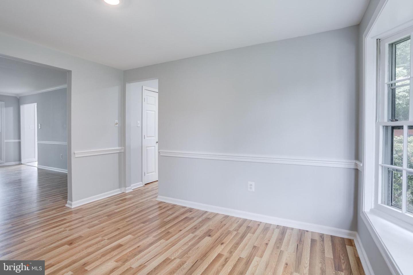 9302 LUNDY CT, BURKE, Virginia 22015, 5 Bedrooms Bedrooms, ,3 BathroomsBathrooms,Residential,For sale,9302 LUNDY CT,VAFX2242260 MLS # VAFX2242260