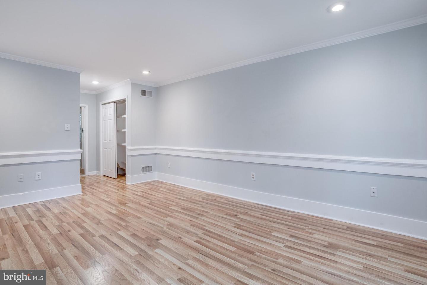 9302 LUNDY CT, BURKE, Virginia 22015, 5 Bedrooms Bedrooms, ,3 BathroomsBathrooms,Residential,For sale,9302 LUNDY CT,VAFX2242260 MLS # VAFX2242260