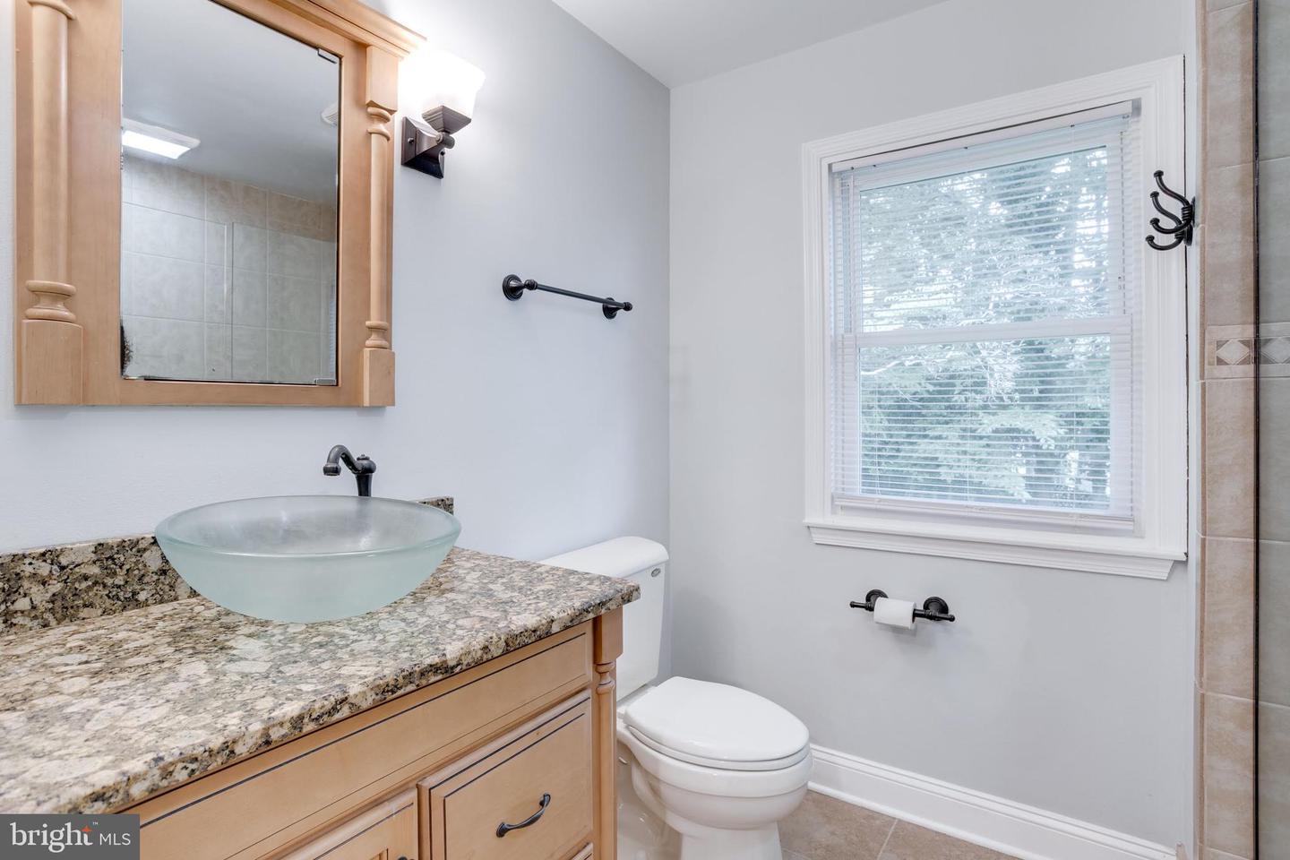 9302 LUNDY CT, BURKE, Virginia 22015, 5 Bedrooms Bedrooms, ,3 BathroomsBathrooms,Residential,For sale,9302 LUNDY CT,VAFX2242260 MLS # VAFX2242260