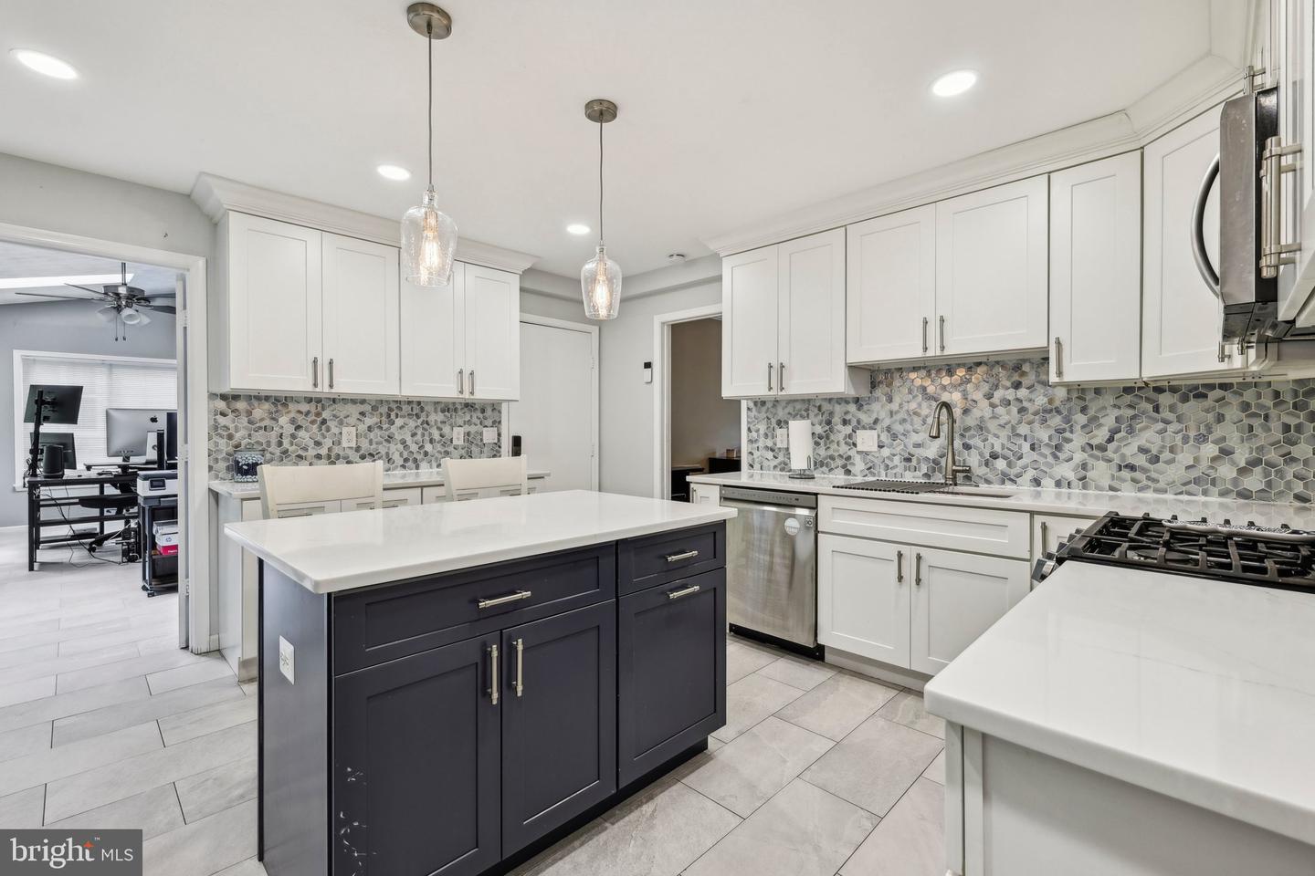 13921 MARBLESTONE DRIVE, CLIFTON, Virginia 20124, 4 Bedrooms Bedrooms, ,3 BathroomsBathrooms,Residential,For sale,13921 MARBLESTONE DRIVE,VAFX2216520 MLS # VAFX2216520