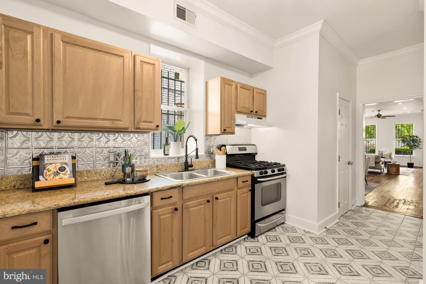 1257 MORSE ST NE, WASHINGTON, District Of Columbia 20002, 3 Bedrooms Bedrooms, 8 Rooms Rooms,2 BathroomsBathrooms,Residential,For sale,1257 MORSE ST NE,DCDC2175564 MLS # DCDC2175564