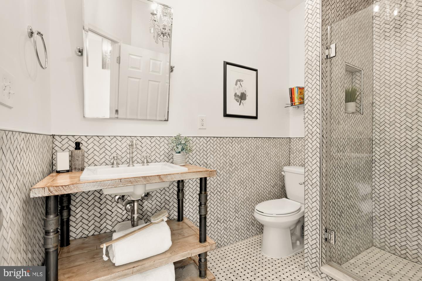 1257 MORSE ST NE, WASHINGTON, District Of Columbia 20002, 3 Bedrooms Bedrooms, 8 Rooms Rooms,2 BathroomsBathrooms,Residential,For sale,1257 MORSE ST NE,DCDC2175564 MLS # DCDC2175564