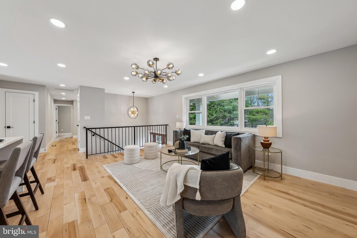 820 WALKER RD, GREAT FALLS, Virginia 22066, 5 Bedrooms Bedrooms, ,4 BathroomsBathrooms,Residential,For sale,820 WALKER RD,VAFX2225654 MLS # VAFX2225654