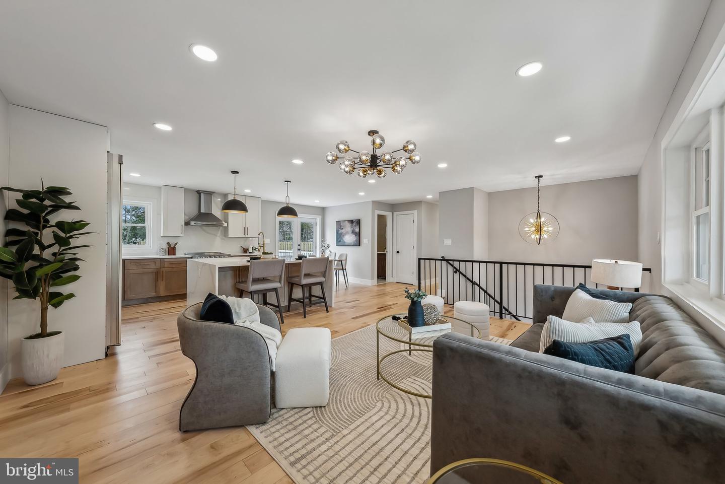 820 WALKER RD, GREAT FALLS, Virginia 22066, 5 Bedrooms Bedrooms, ,4 BathroomsBathrooms,Residential,For sale,820 WALKER RD,VAFX2225654 MLS # VAFX2225654